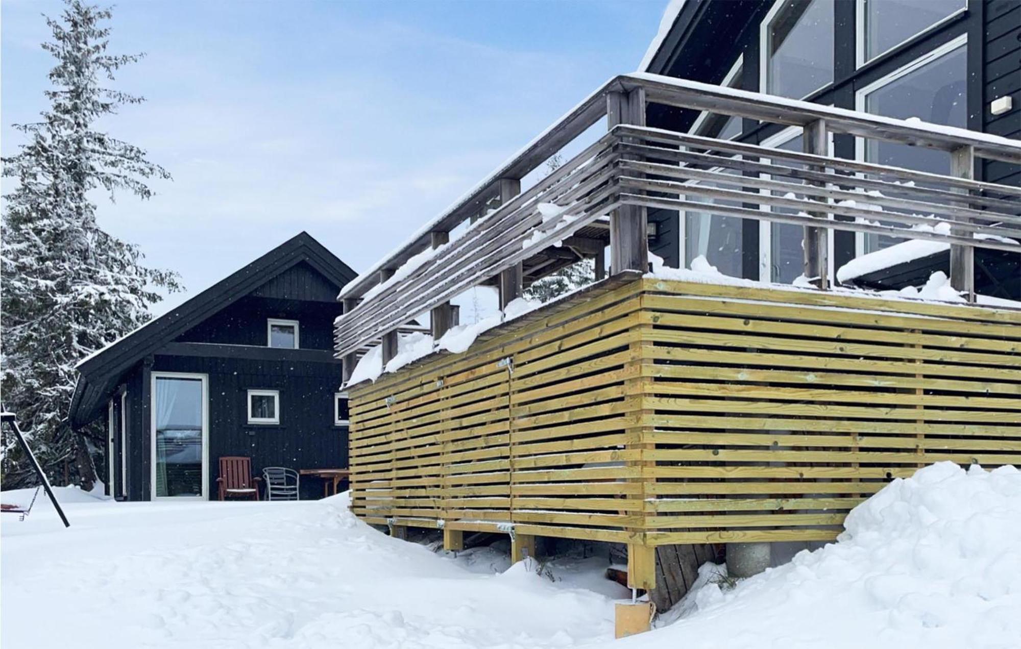 Amazing Home In Sjusjoen With Kitchen Exterior photo